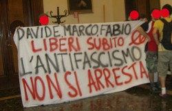 Bologna. Solidarietà agli studenti arrestati a Torino.